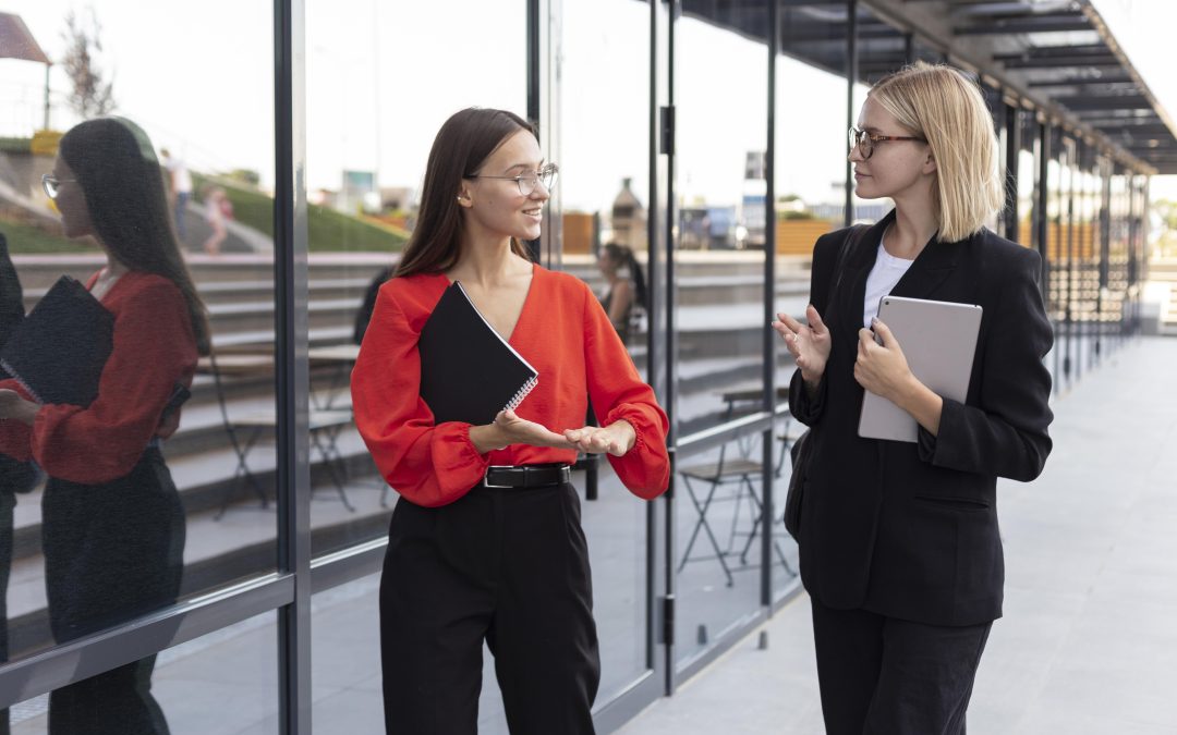 Cómo el fichaje digital facilita la gestión del trabajo híbrido